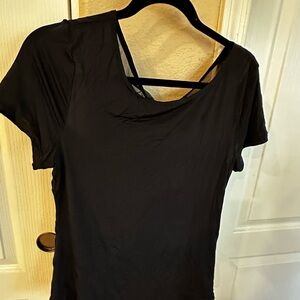 ZYIA Black Short Sleeve Women's Workout Tee Criss Cross Mesh Medium NWT